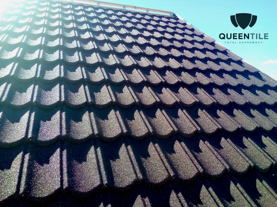 A roof finished in QUEENTILE CLASSIC