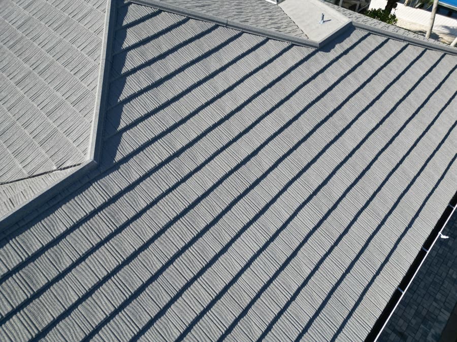 A roof finished in QUEENTILE SHAKE