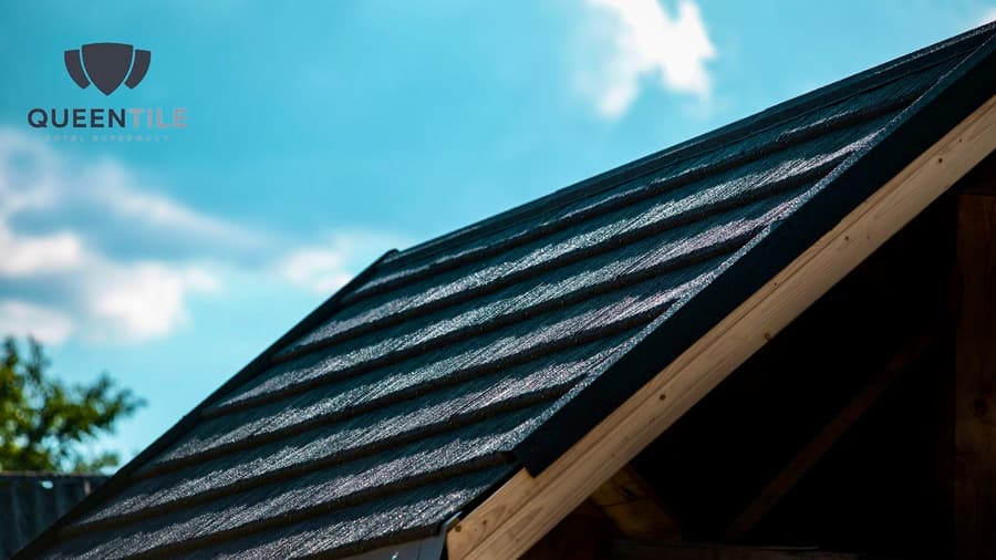 A roof finished in QUEENTILE SHAKE