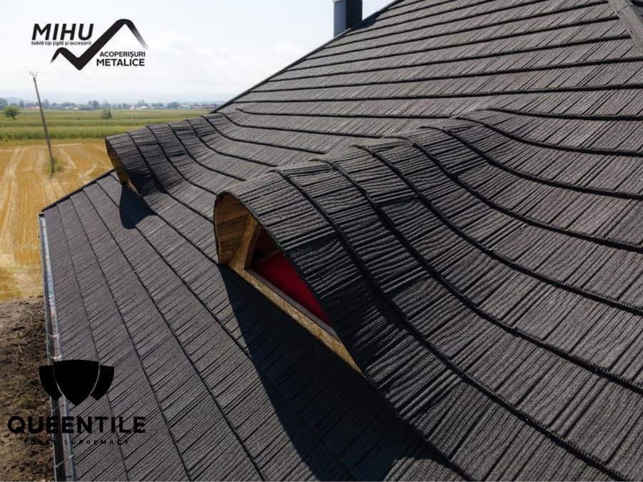 A roof finished in QUEENTILE SHAKE