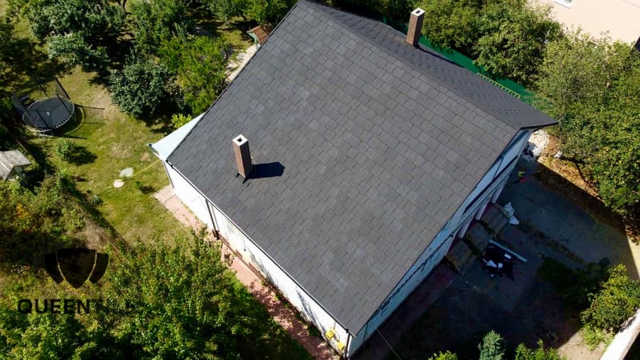 A roof finished in QUEENTILE SLATE