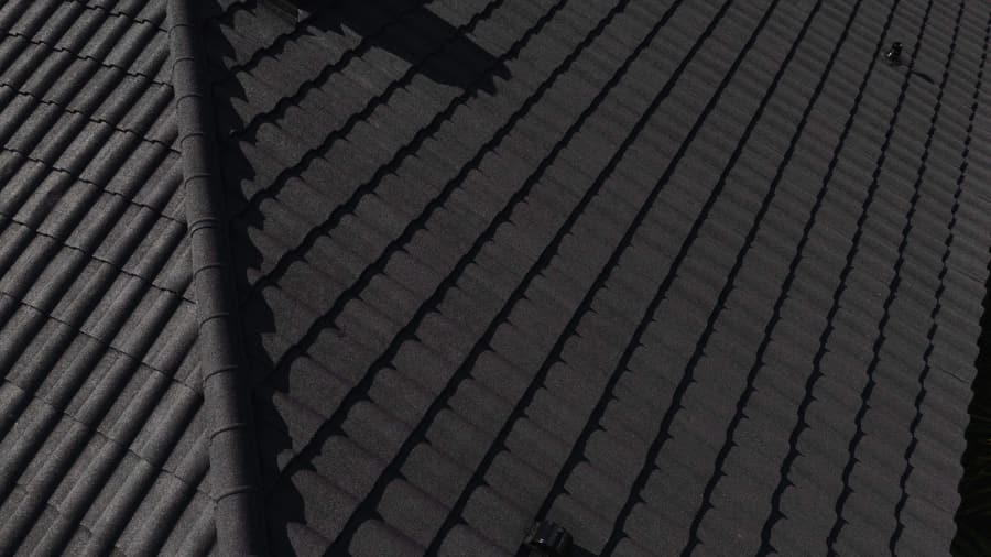 A roof finished in QUEENTILE VERONA