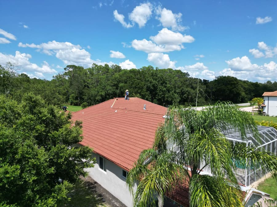 A roof finished in QUEENTILE VERONA