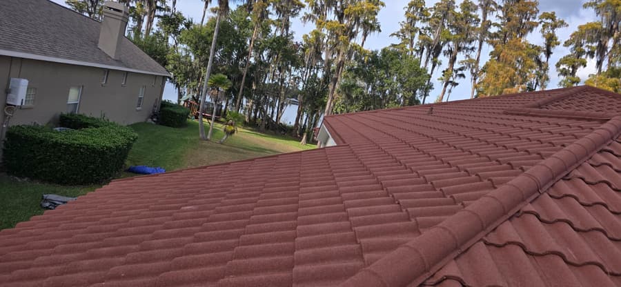 A roof finished in QUEENTILE VERONA