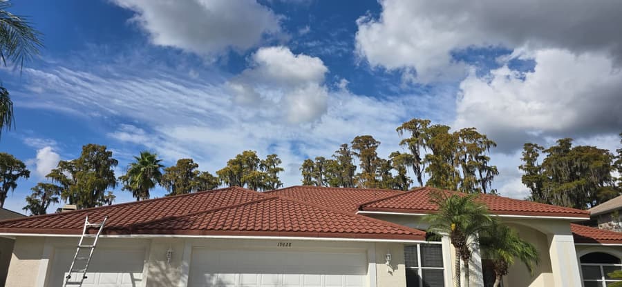 A roof finished in QUEENTILE VERONA