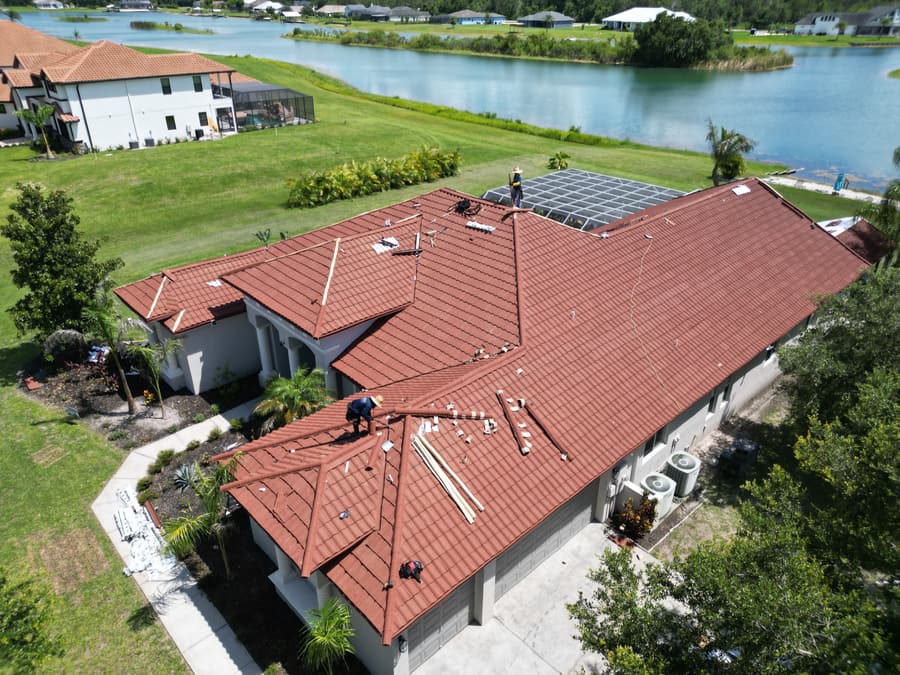 A roof finished in QUEENTILE VERONA