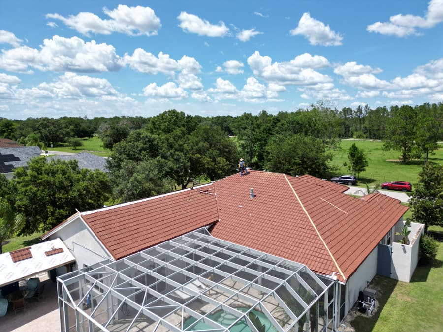 A roof finished in QUEENTILE VERONA