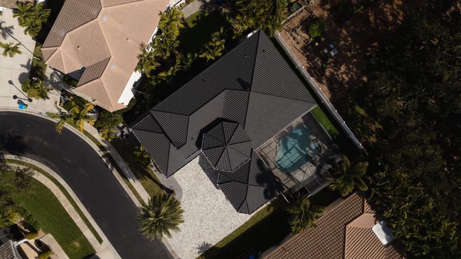 A roof finished in QUEENTILE VERONA
