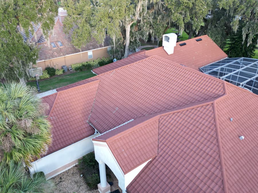 A roof finished in QUEENTILE VERONA