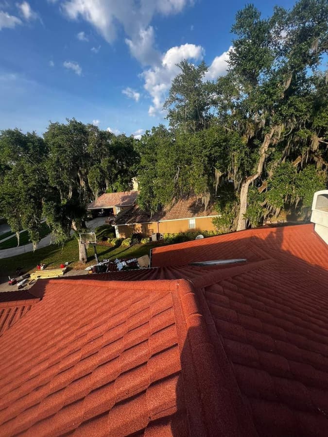 A roof finished in QUEENTILE VERONA