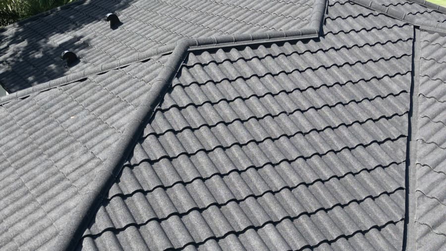 A roof finished in QUEENTILE VERONA
