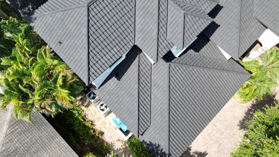 A roof finished in QUEENTILE VERONA