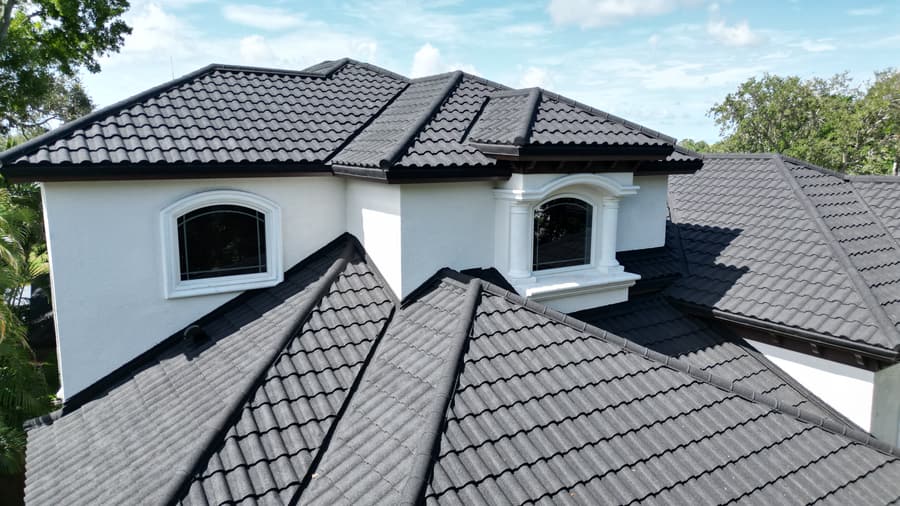 A roof finished in QUEENTILE VERONA
