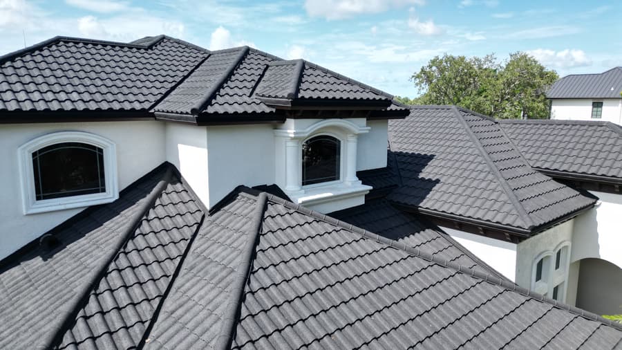 A roof finished in QUEENTILE VERONA
