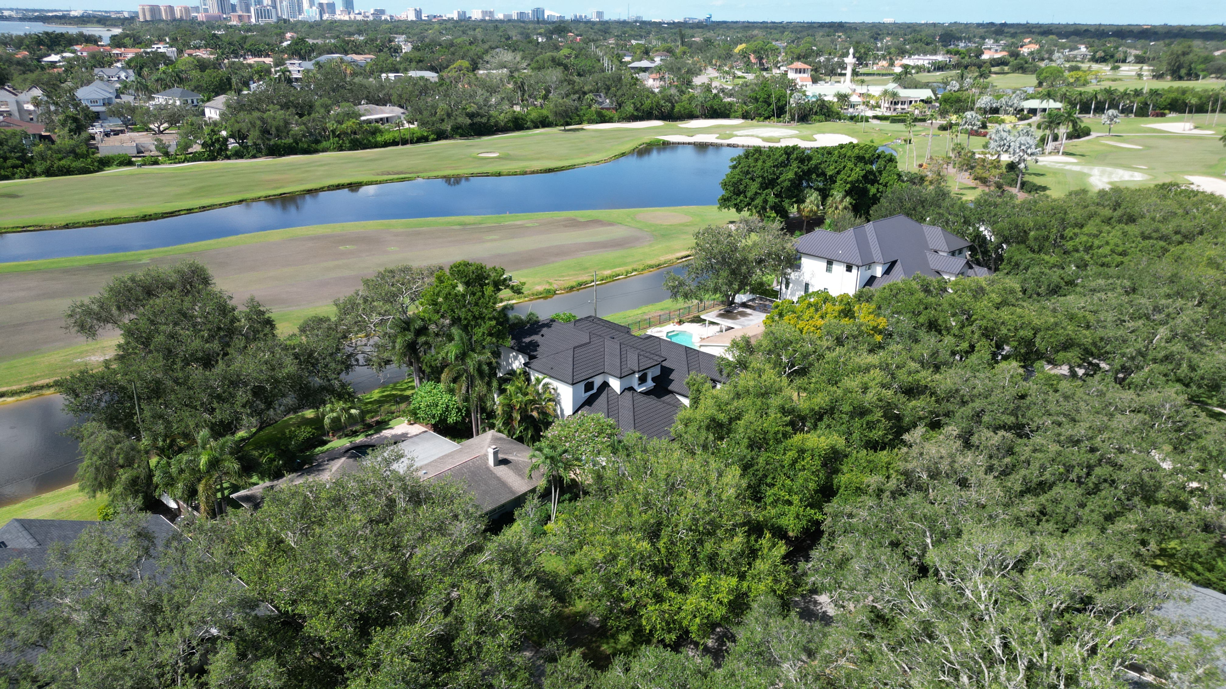 QUEENTILE Verona Black Mix Cracovia roof in St. Petersburg, FL